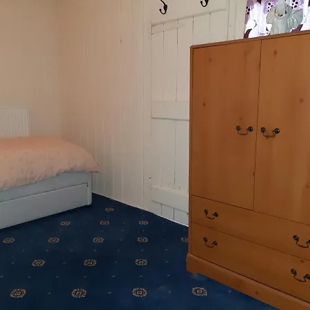 Phoenix Nights Homestay szállás Barrow-in-Furness