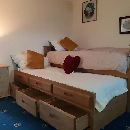 Homestay Phoenix Nights Barrow-in-Furness