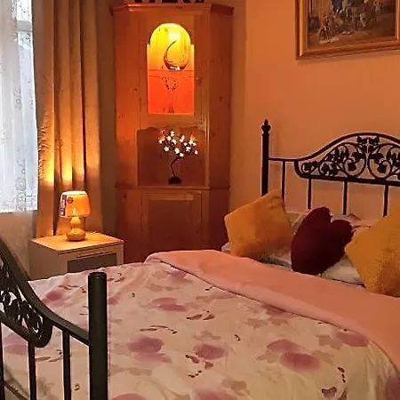 Phoenix Nights Δωμάτια σε οικογενειακή κατοικία *