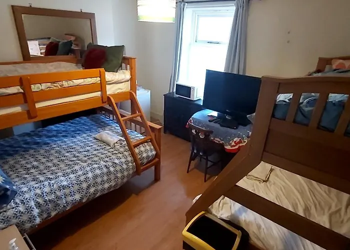 Homestay Phoenix Nights