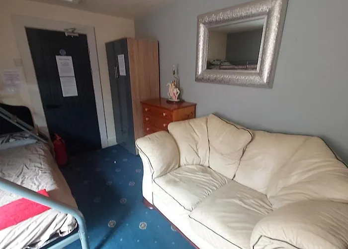 Phoenix Nights Homestay Barrow-in-Furness